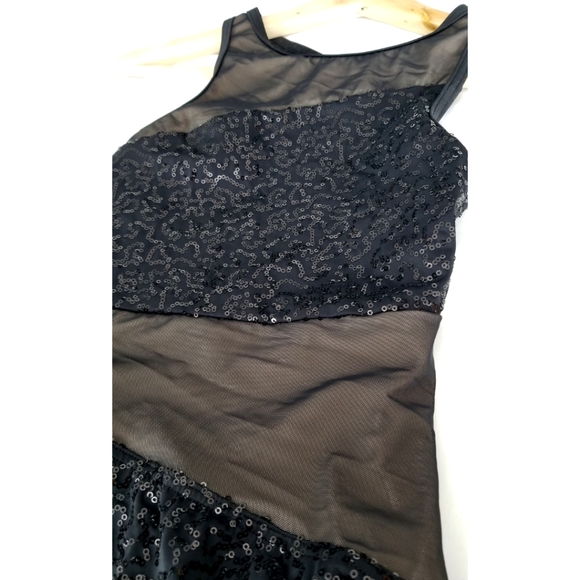 Dance Costume - Picture 2 of 5